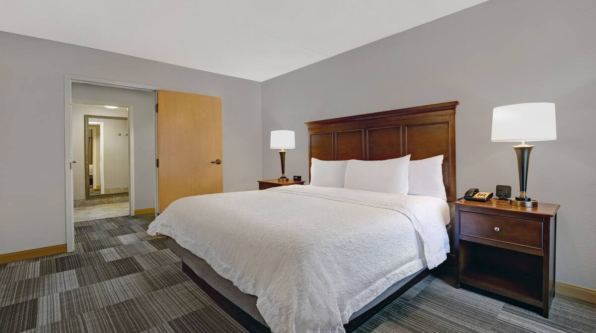 Standard King Bed room