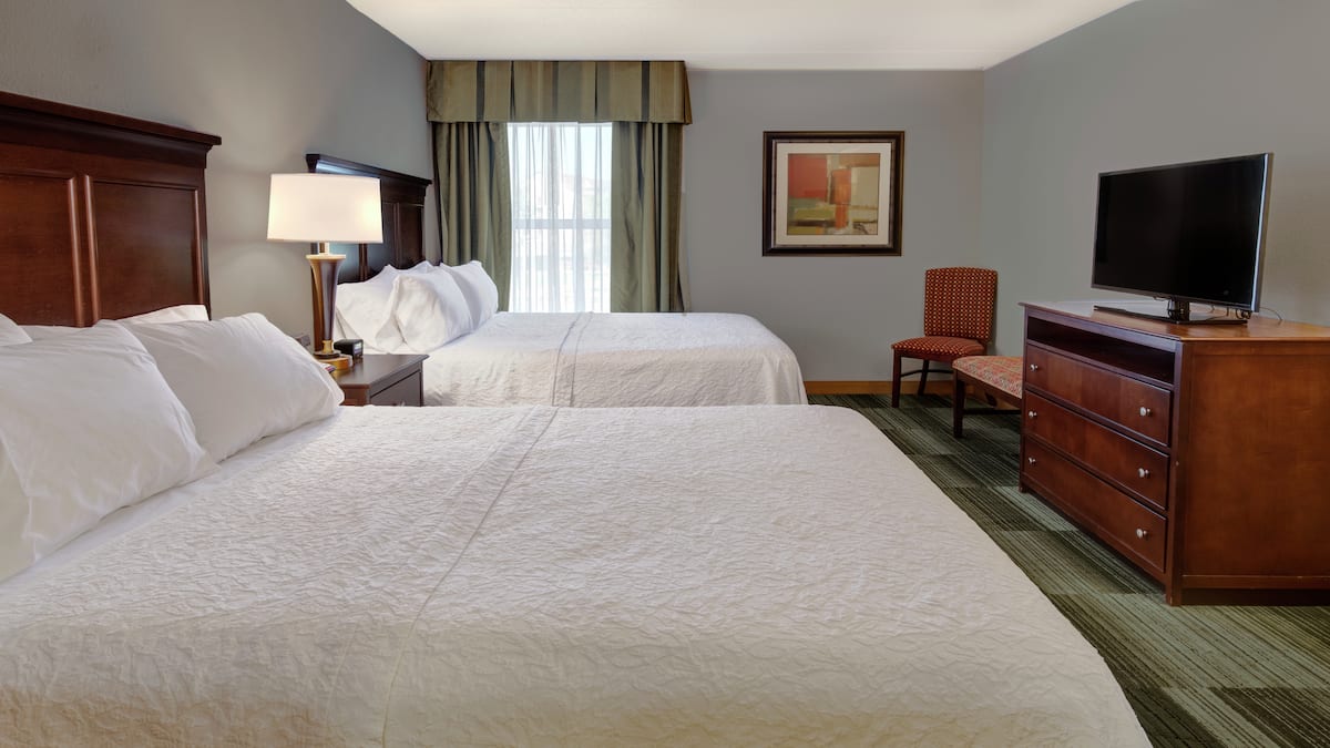 Standard 2 Queen Beds room